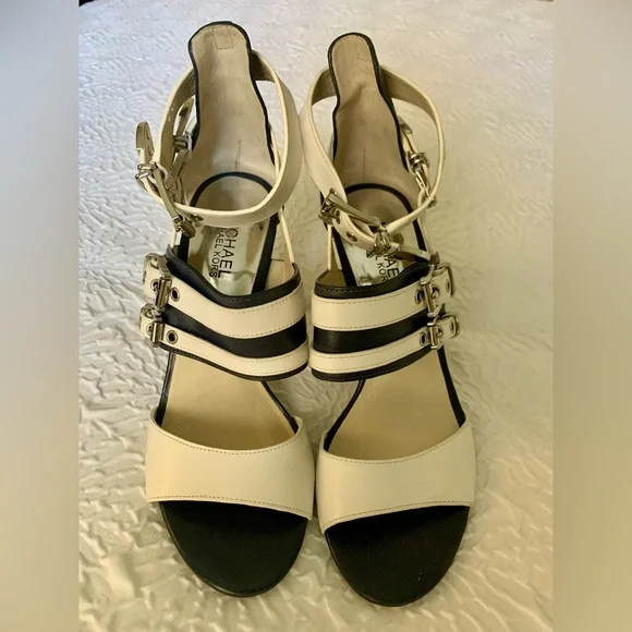 Women’s Michael Kors Navy/White Heels - Picture 2 of 8